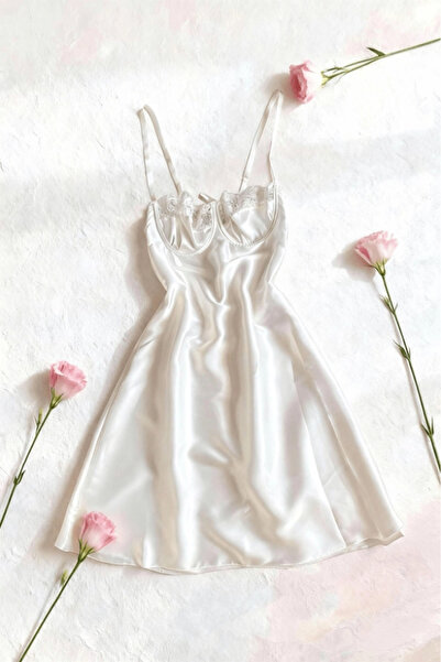 Gece İncisi Göğüs Dantel Detaylı Saten Gecelik