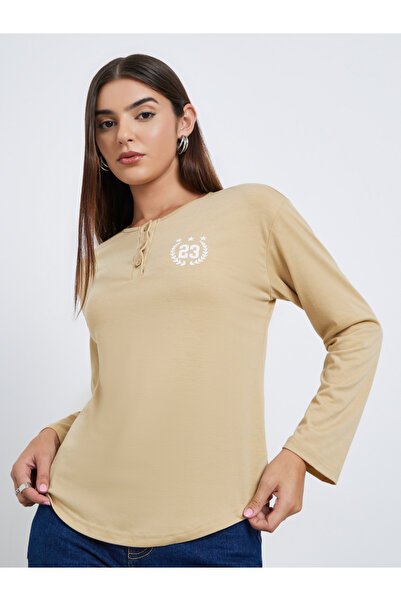 Styli Women Beige Graphic Print Henley Neck T-Shirt