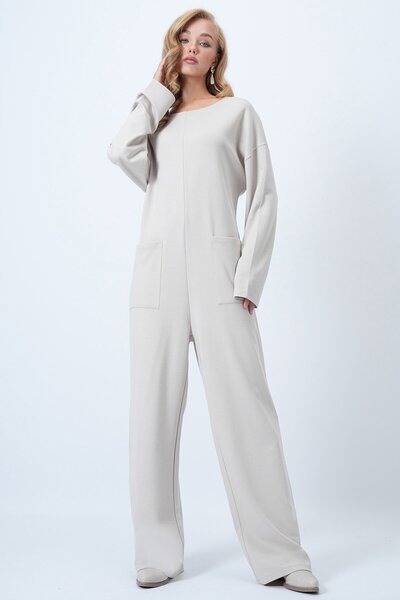 VAGGON Crew Neck Zippered Comfortable Cut Jumpsuit