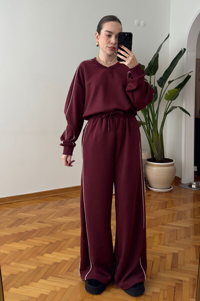 MAGARDE طقم مودال بتفاصيل ياقة على شكل حرف V - لون بورجوندي