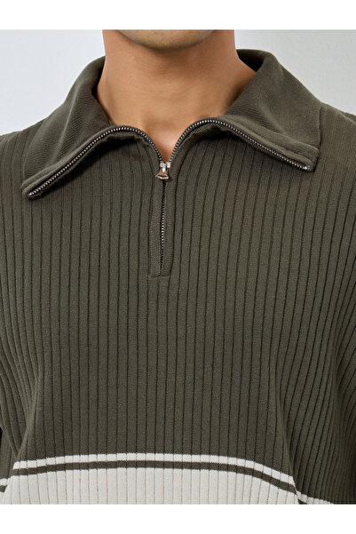 Styli Olive Ribbed Knit Zip-Up Sweater