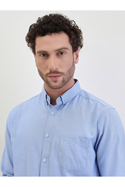 Styli Solid Oxford Regular Fit Spread Collar Shirt