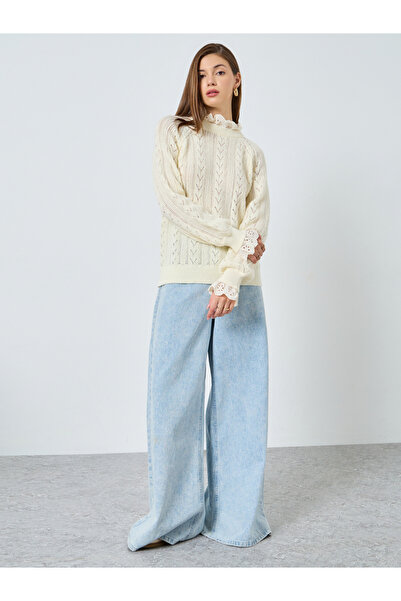 Styli Off White Regular Fit Ruffle Schiffli Trim Knit Sweater