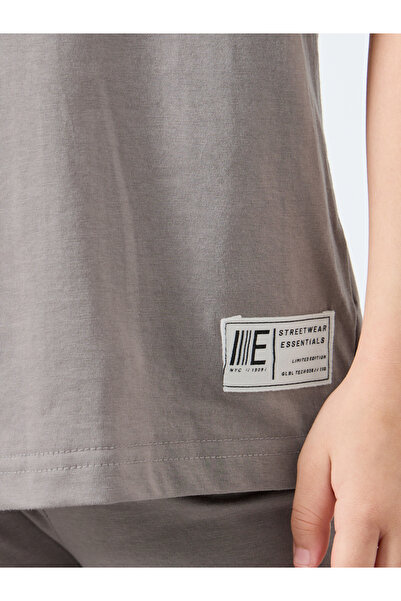 Styli Solid Oversized T-Shirt and Leggings Set