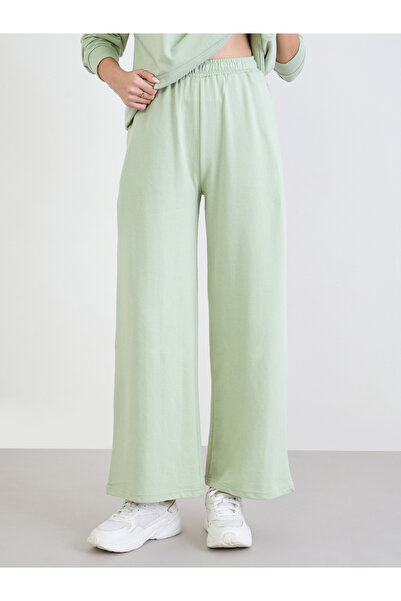 Styli Green Oversized Printed Hoodie and Joggers Co-Ords