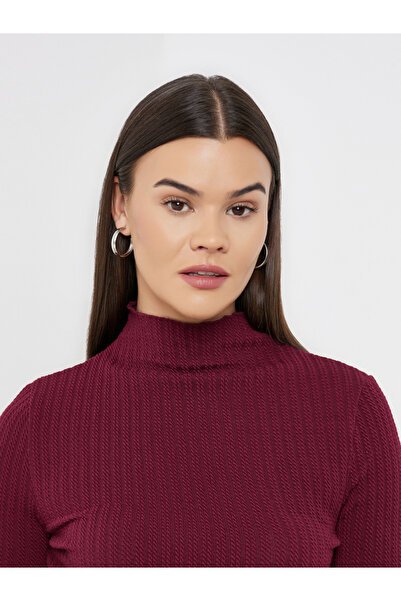 Styli Burgundy Textured Cable Knit Top