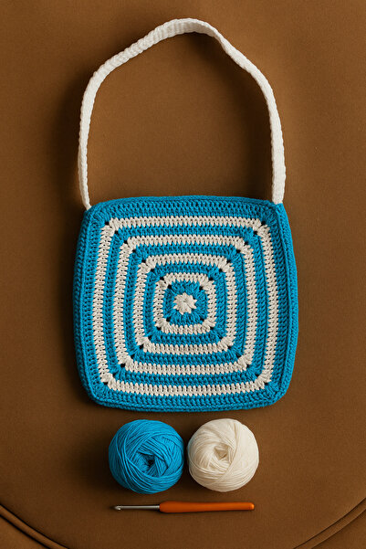 Fun Life حقيبة كتف مربعة محبوكة يدويًا - أزرق، أبيض