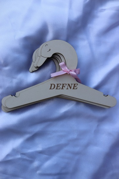 Assa Wood İsme Özel, Kişiye Özel Ahşap Çocuk Askısı 7 Adet Askılık - Kuğu Dol...