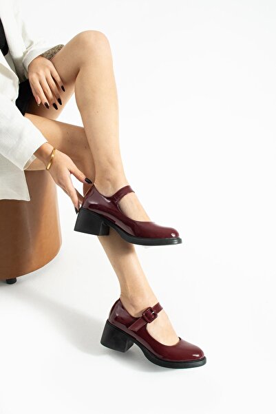 tivana Women's Strappy Casual Heeled Shoes Elda - Burgundy