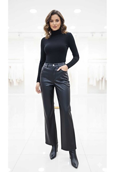 MODA Arka bel lastikli önü kemerli düğmeli paloza kesim siyah suni deri pantolon
