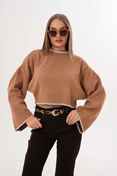 Laressi Shepherd's Work Detailed Crop Knit Sweater