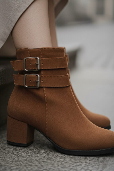 NOVELLAM SHOES Kadın Herrrmmiiina Taba Süet Çift Tokalı Kısa Bot