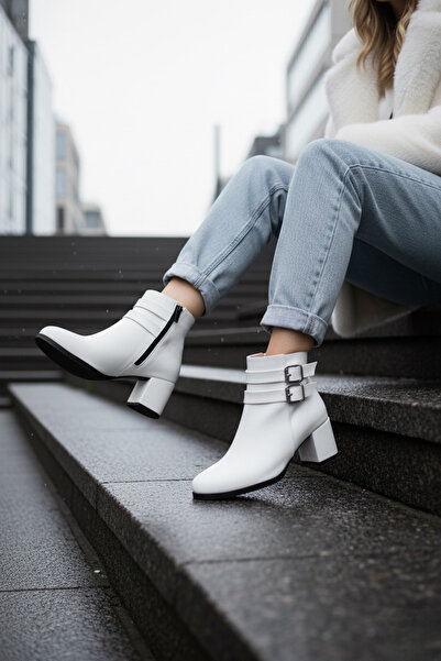 NOVELLAM SHOES Women's Herrrmmiiina Double Buckle Short Boots