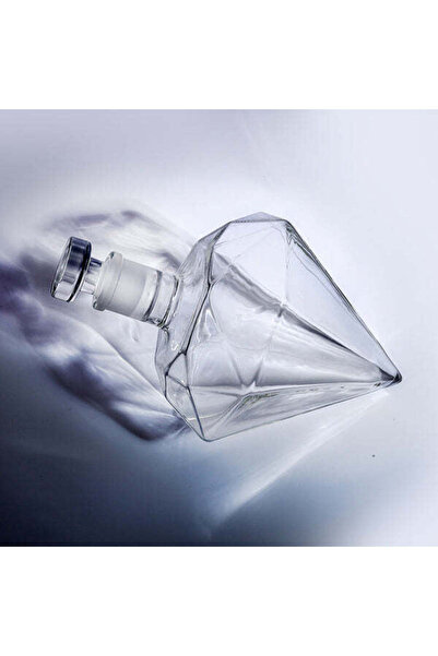 GlassClear Diamond-shaped decanter, set with wooden stand, 850 ml