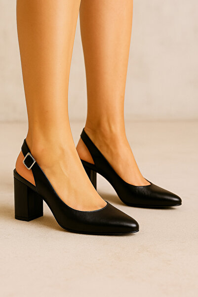 Venardi Prong Oval Toe Heels