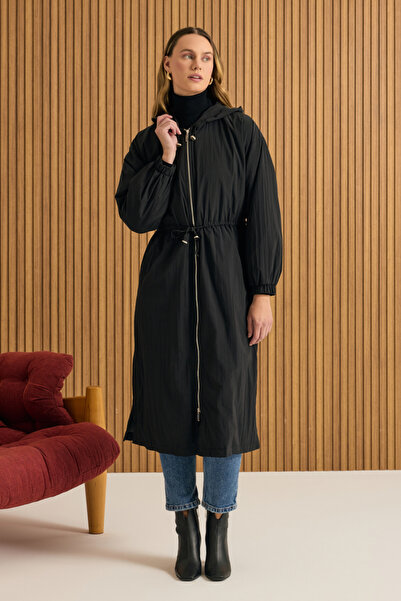 Aker Beli Lastik Detaylı Su İtici Yağmurluk