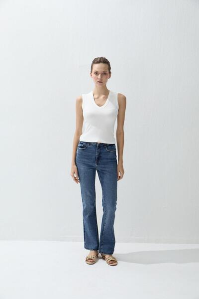 TUBİA Women's Ecru Color V-Neck Zero Sleeve Blouse