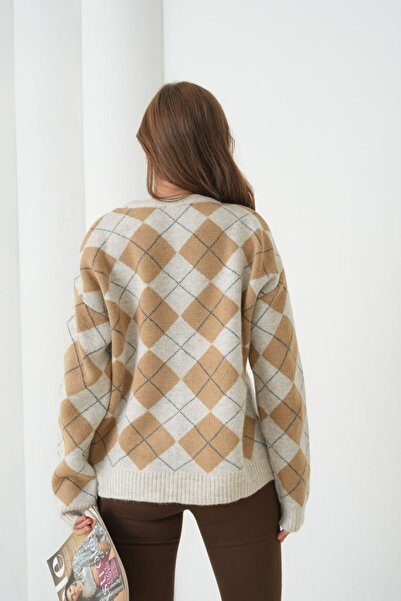 Miss Allos Women's Crew Neck Diamond Pattern Soft Textured Knit Sweater