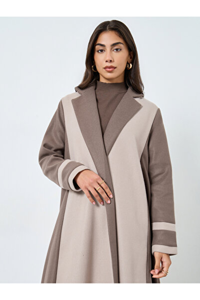 Styli Beige Color Block Notch Label Collar Abaya