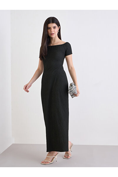 Styli Women Off Shoulder Textured Knit Maxi Dress