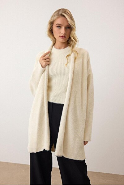 MİR Piedra Women Shawl Collar Oversized Comfortable Fit Soft Texture Bearded Cardigan