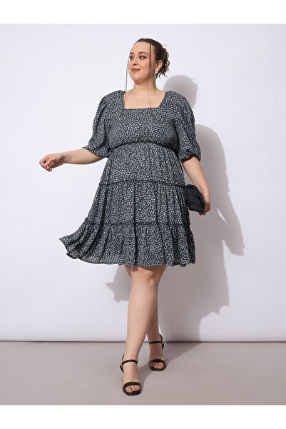 Sassafras By Styli Plus Size Printed Tired Knee-Length Dress