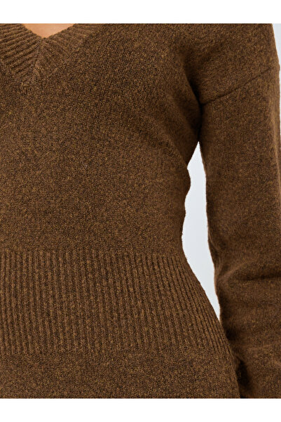 Styli Brown Knit Long Sleeves Maxi Dress