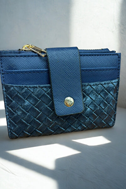 Tesettür Diyarı محفظة مزودة بحامل بطاقات منقوشة ومزخرفة بالمخمل من الأمام - أ...