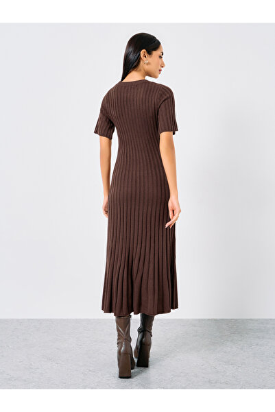 Styli Brown Pleated Sweater Midi Dress