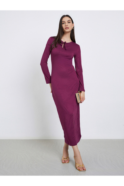 Styli Burgundy Textured Bodycon Midi Dress