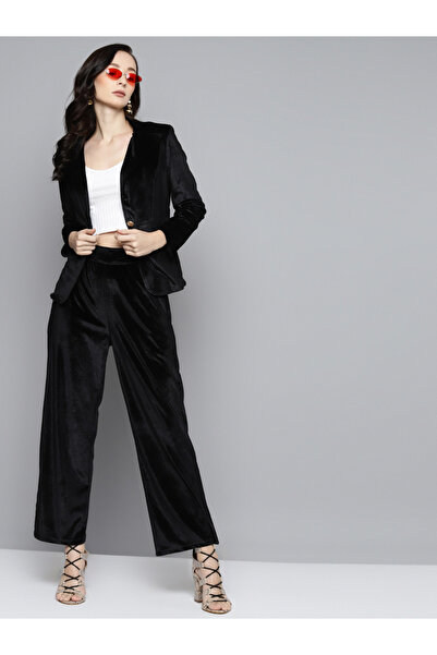 Sassafras By Styli Women Black Solid Velvet Straight Pants