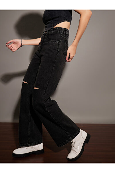 Sassafras By Styli Women Black High Rise Washed Straight Jeans with Knee Slit