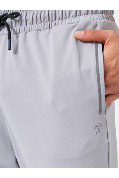 Styli Men Grey Slim Fit Joggers