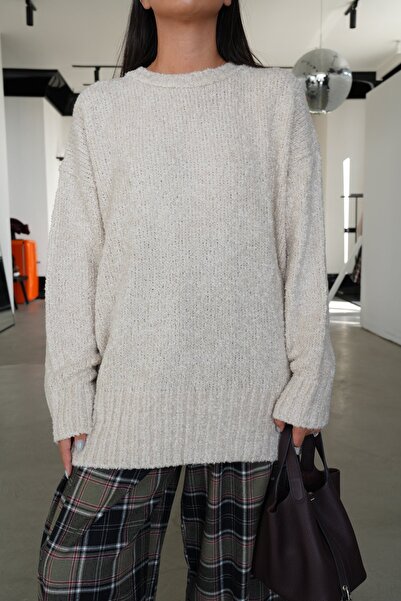 Özge Özgenç Crew Neck Oversized Boucle Knitwear