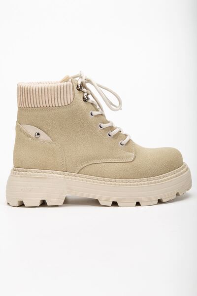 Hayalimdeki Ayakkabı Women's Beige Suede Lace-Up Non-Slip Sole Boots