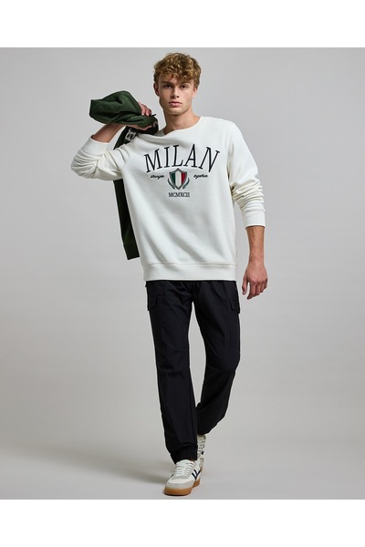 R&B سويت شيرت مطرز برقبة دائرية وأكمام طويلة