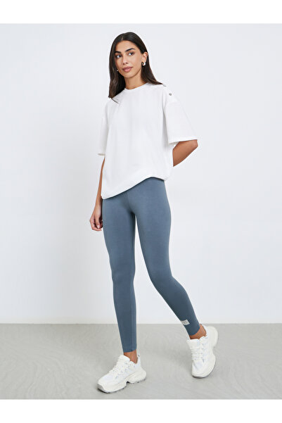 Styli Grey Plain Leggings with Badge Detail
