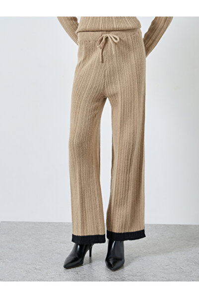 Styli Women Beige Textured Knit Wide Leg Pants with Contrast Trim