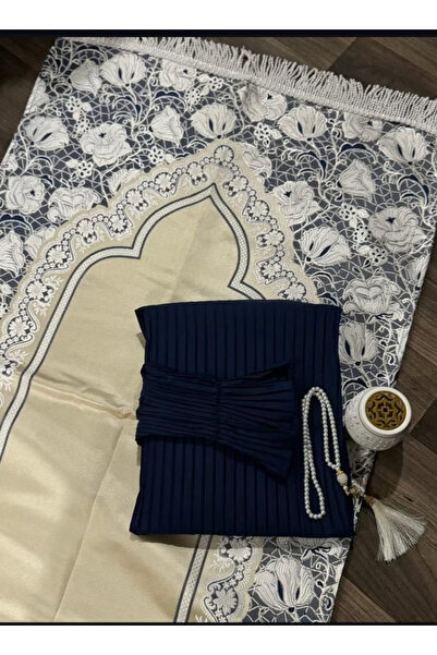 Without a mark Women's prayer rug with prayer mat