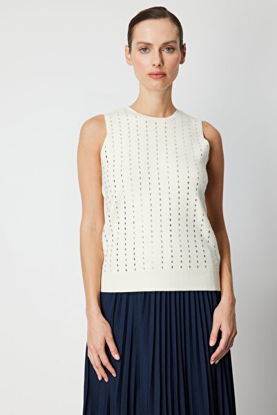 ON Taşlı Kolsuz Triko Bluz