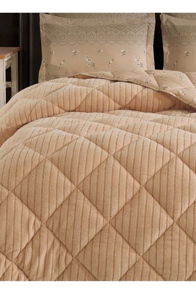 Bikaya Home Striped Jacquard Double Bedding Set - Wellsoft Quilt - Fitted Sheet - 2 Pillowcases