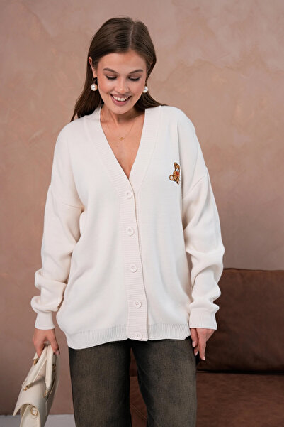 Park Karon Women's V-Neck Button Closure Embroidered Oversized Knitwear Cardigan