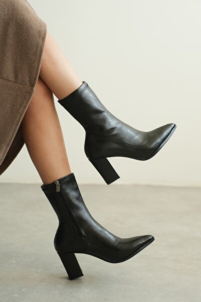 MODAADAM Women's Enjoy Thick Heeled Stretch Boots - Black-Leather