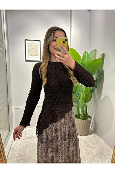 QBZ Asymmetric Lace Bluz