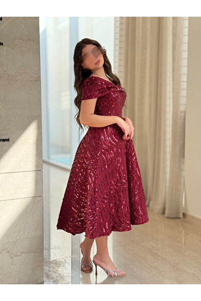 Generic red midi dress