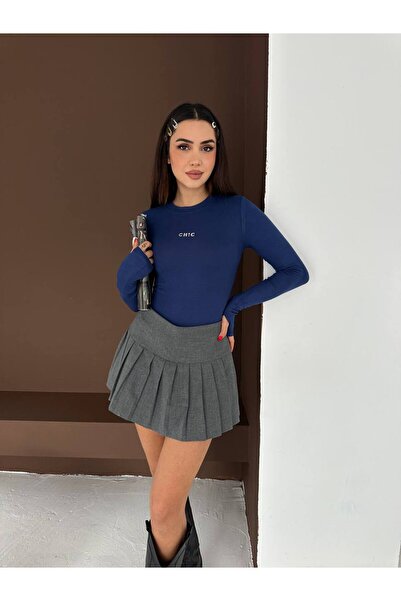 By Kuzey Aras Women's Crew Neck Finger Detail Stretchy Blouse