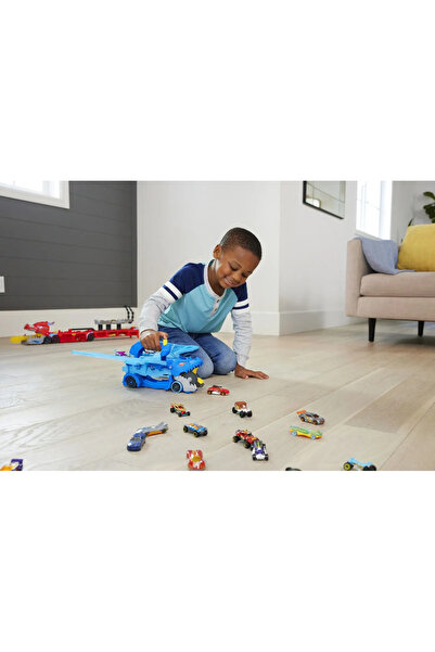 HOT WHEELS CITY ULTIMATE TRANSPORTER WITH 2 DRAGONS