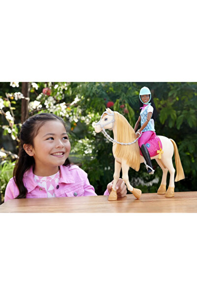 Barbie Mysteries Horse with Sounds and Accessories
