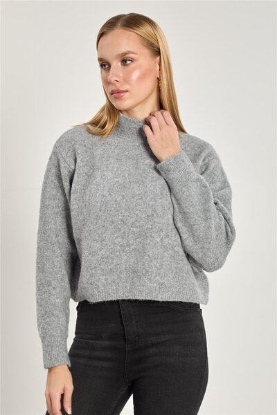 BARRELS AND OIL Women's Crop Knit Sweater - Gray