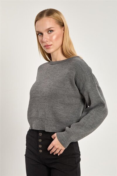 BARRELS AND OIL Women's Crew Neck Crop Sweater - Anthracite